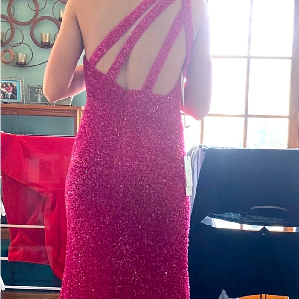 Berlinnova prom dress size 4 worn once, just dry cleaned